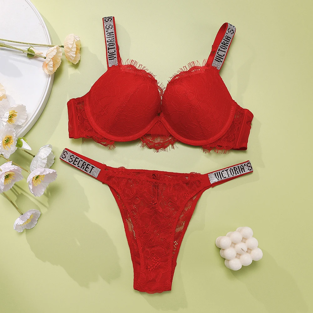Nuevo conjunto de lencería con encaje en V para mujer, conjunto sexy de sujetador y bragas, cómodo, con realce, moldeador, ajustable y acolchado.