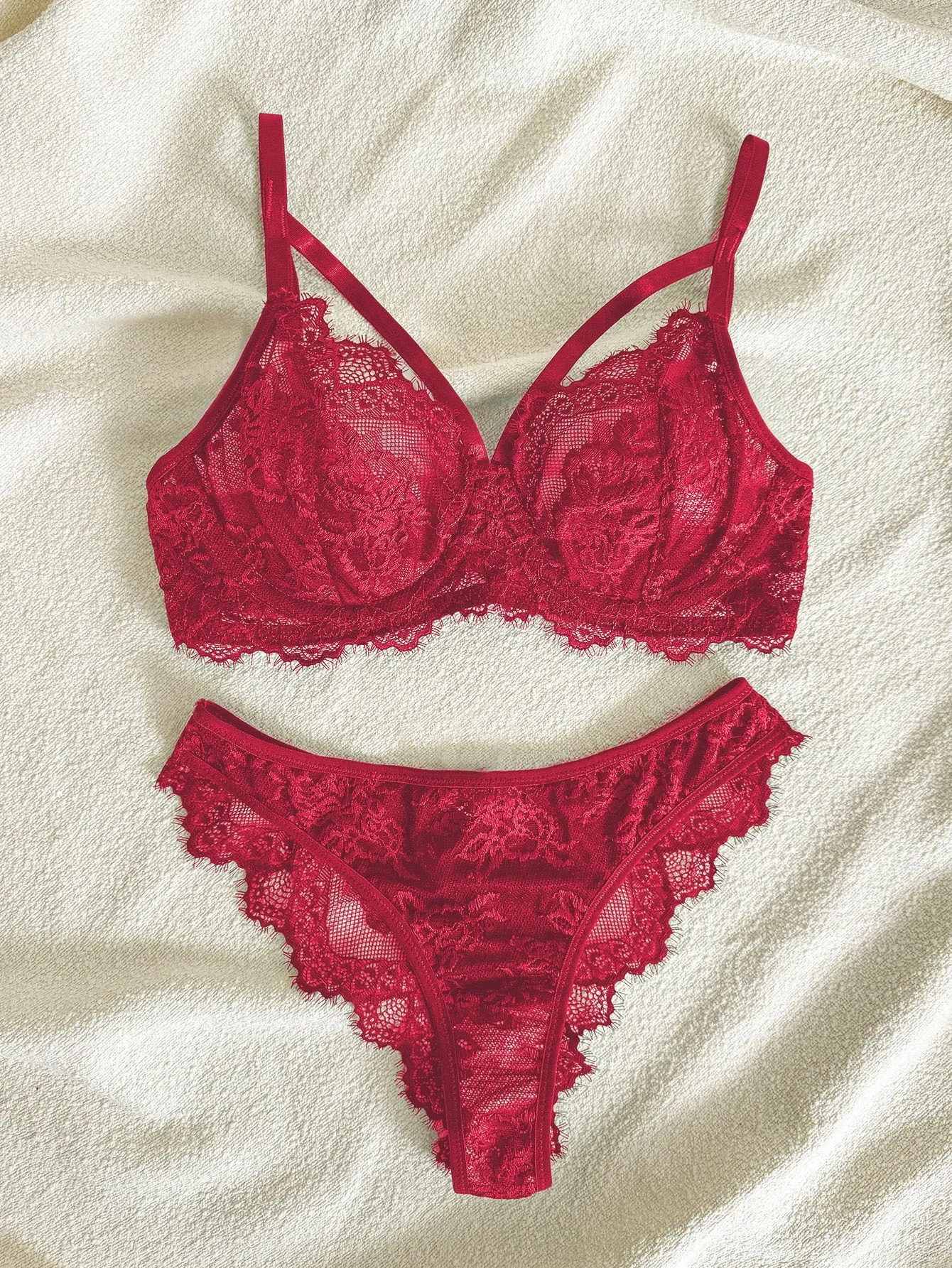 Lencería y ropa interior para mujer, sujetador con aros y tirantes de encaje elegante con diseño de pestañas y bragas brasileñas, estilo sexy