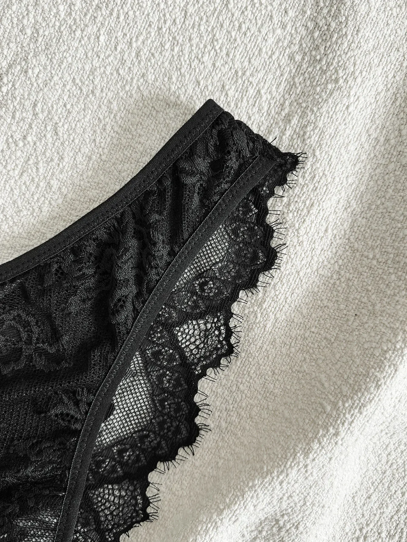 Lencería y ropa interior para mujer, sujetador con aros y tirantes de encaje elegante con diseño de pestañas y bragas brasileñas, estilo sexy