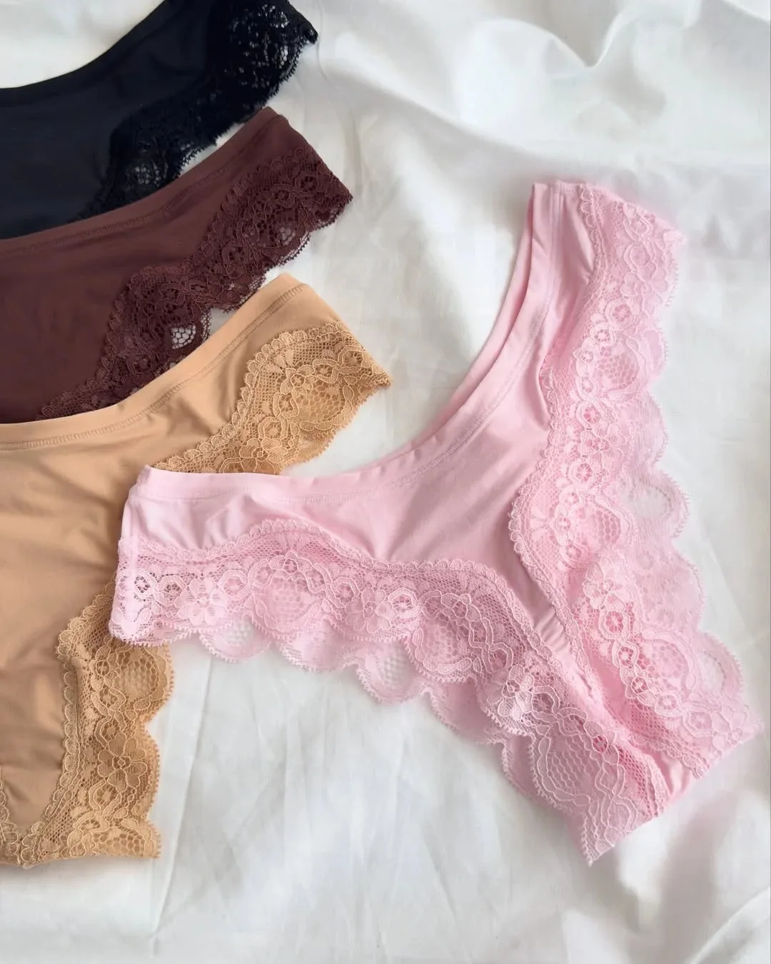 Conjunto de Lencería con Encaje, Sujetador Ajustable y Bragas de Cintura Baja, Estilo Chic y Simple, Alta Elasticidad