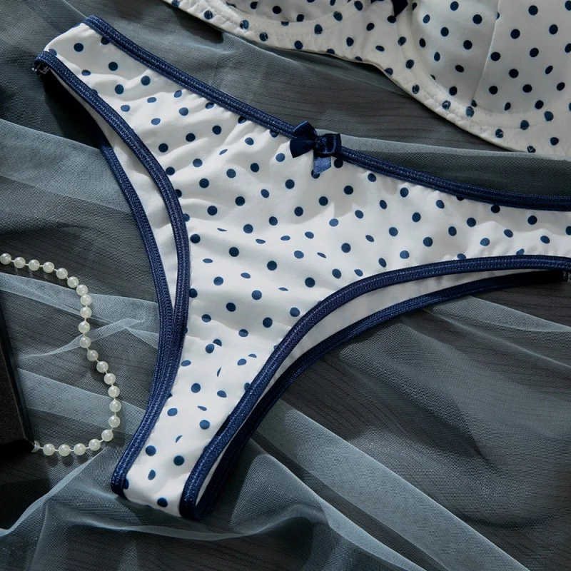 Conjunto de Lencería Vintage con Puntos, Bralette con Aros y Tanga, 2 Piezas, Estilo Francés en Contraste, Lencería Íntima para Uso Diario