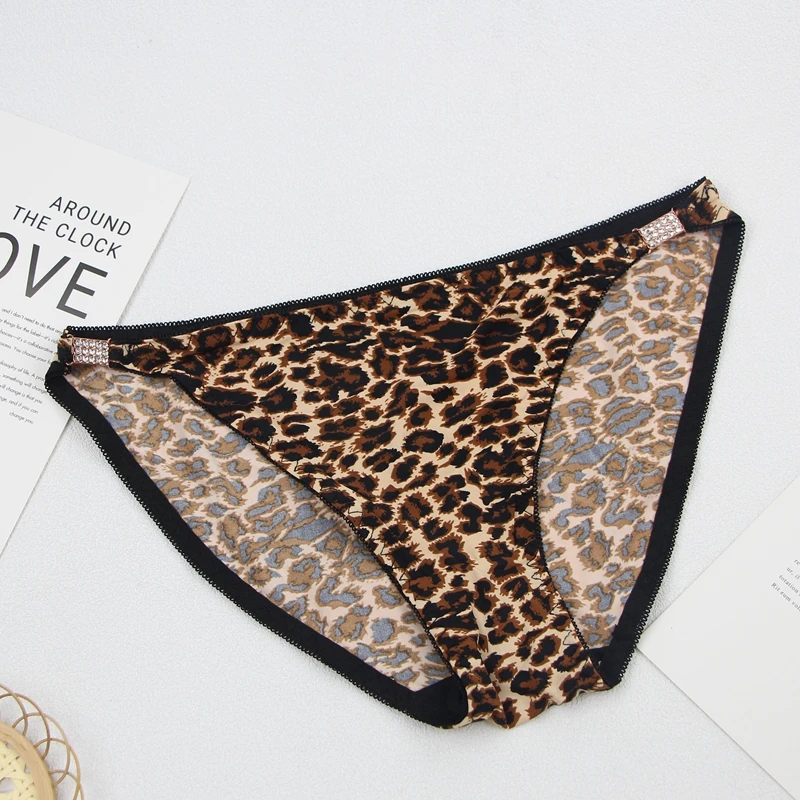 DaiNaFang-Conjunto de sujetador de encaje de dos piezas para mujer, ropa interior con estampado de leopardo, diseño hermoso, lencería femenina con diamantes de imitación