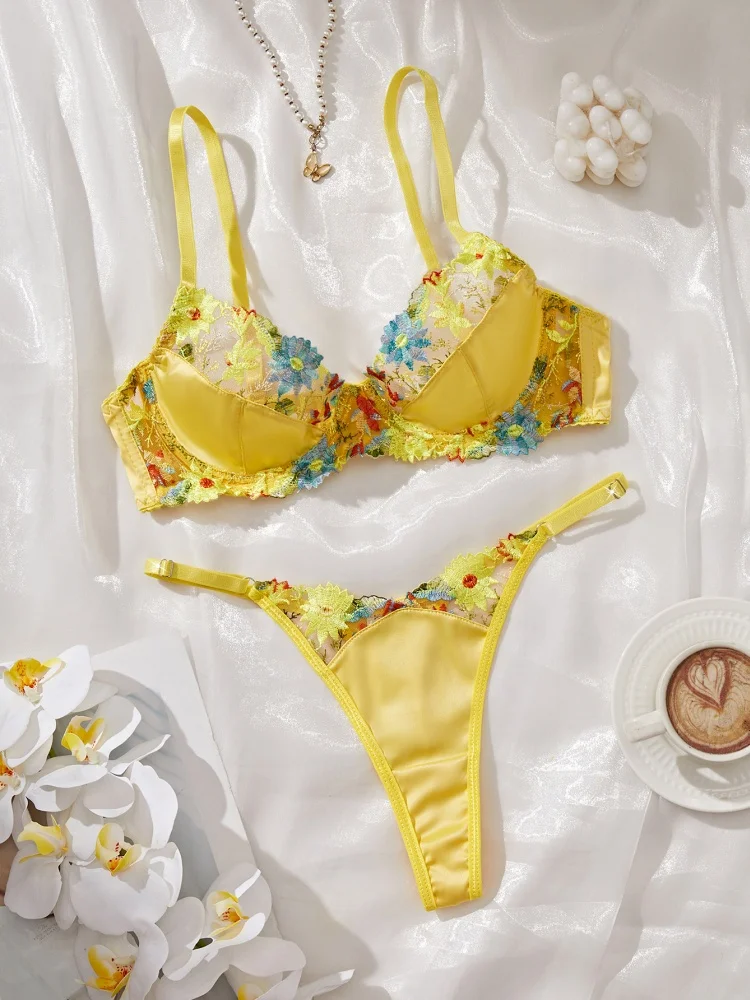 Conjunto de lencería ultrafina para mujer, conjunto de sujetador y bragas con aros de acero, ropa interior íntima de lujo con empalme de satén y bordado floral