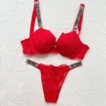 NUEVO conjunto de lencería sexy para mujer, compuesto por dos piezas: sujetador con aros y bragas, con encaje ajustable, adornos de pedrería y diseño con letras de la marca. - Imagen 5
