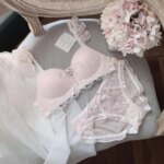 Conjunto de sujetador tipo bralette de estilo alemán, lindo y sin aros, con encaje, ideal para adolescentes, un conjunto de sujetador para principiantes, cómodo para niñas con busto pequeño, conjunto de lencería. - Imagen 2