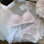 Conjunto de sujetador tipo bralette de estilo alemán, lindo y sin aros, con encaje, ideal para adolescentes, un conjunto de sujetador para principiantes, cómodo para niñas con busto pequeño, conjunto de lencería. - Imagen 5