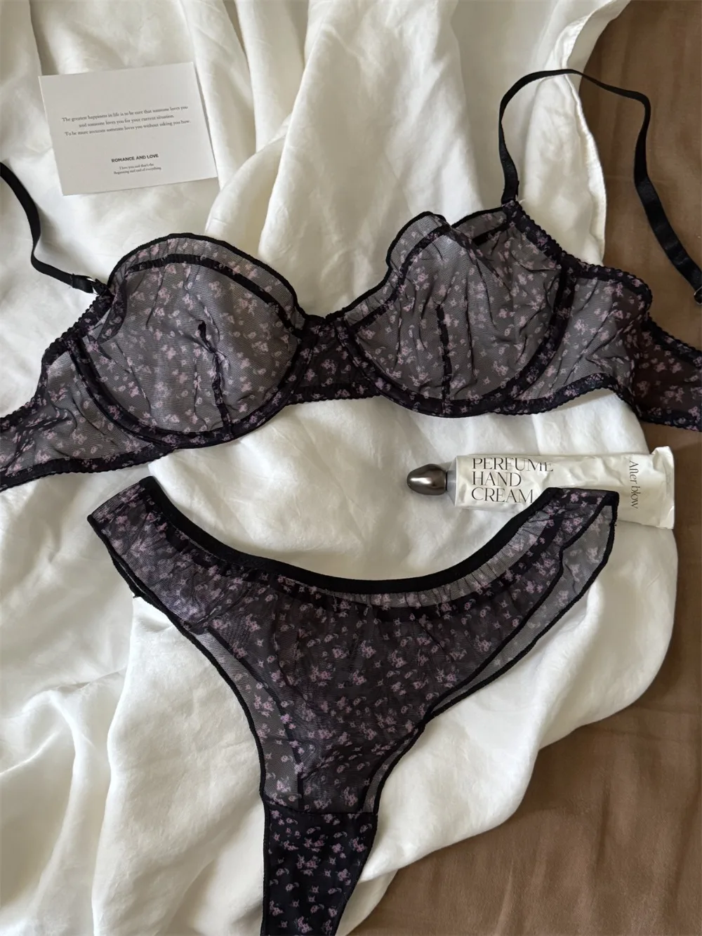 Conjunto de lencería ultrafina francesa, sujetador Sexy de encaje con estampado Floral, ropa interior de moda para mujer, conjuntos de sujetadores e Tanga íntimos transpirables de malla Conjunto de lencería ultrafina francesa, sujetador Sexy de encaje con estampado Floral, ropa interior de moda para mujer, conjuntos de sujetadores e Tanga íntimos transpirables de malla