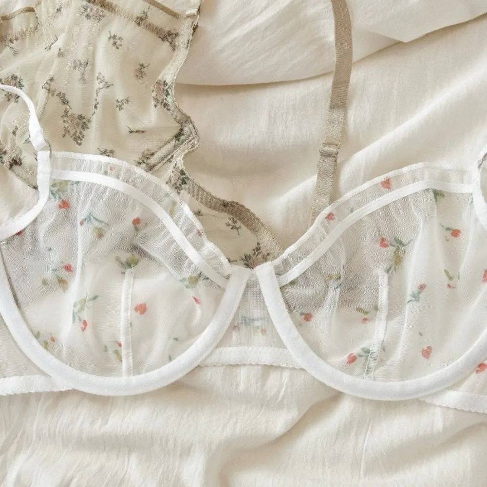 Conjunto de lencería ultrafina francesa, sujetador Sexy de encaje con estampado Floral, ropa interior de moda para mujer, conjuntos de sujetadores e Tanga íntimos transpirables de malla Conjunto de lencería ultrafina francesa, sujetador Sexy de encaje con estampado Floral, ropa interior de moda para mujer, conjuntos de sujetadores e Tanga íntimos transpirables de malla