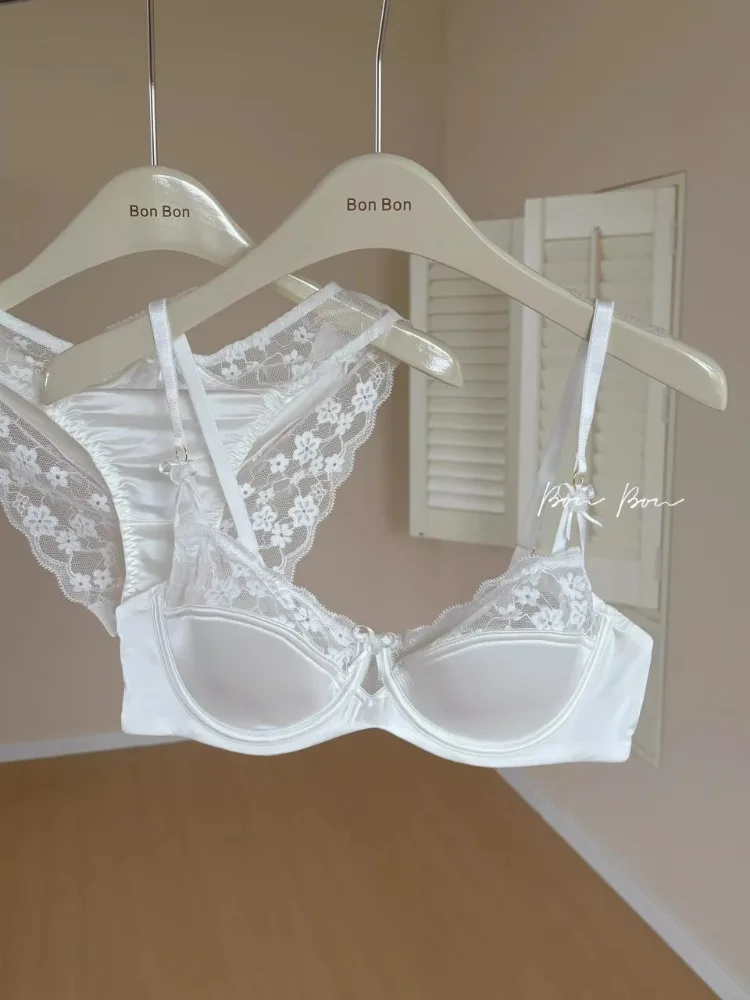 YUQI-Conjunto de lencería Pure Desire para chicas adolescentes, ropa interior cómoda de encaje con puntadas de satén y soporte suave en U, antihundimiento para jóvenes, principios de primavera