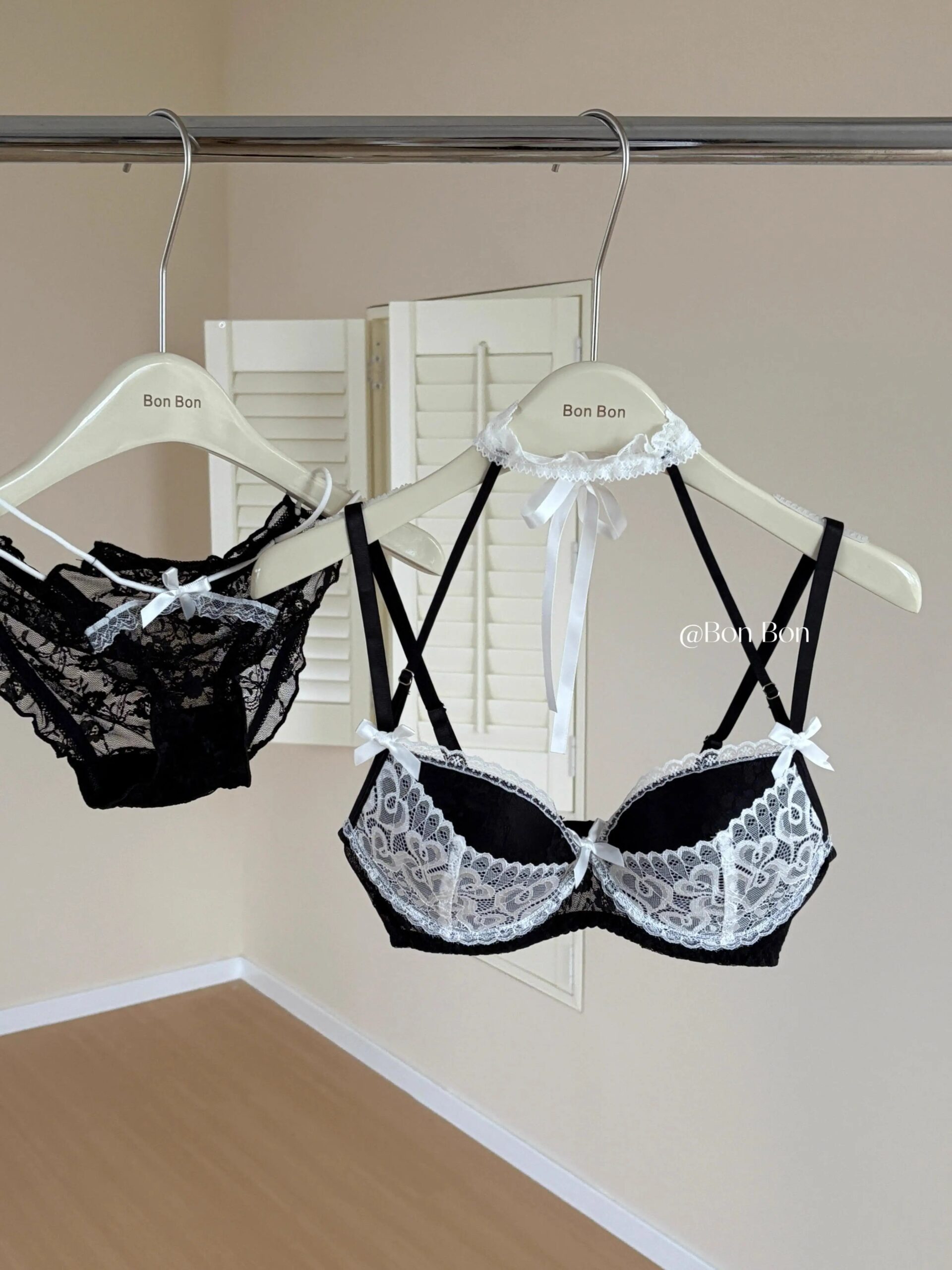 YEMOMO Conjunto de lencería push-up de encaje francés para mujer, sujetador sexy con escote pronunciado, realza el busto pequeño para un look más voluminoso, uso diario cómodo, tallas S-XL