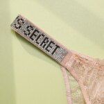Conjunto de lencería de lujo para mujer con sujetador push-up con flecos de encaje de pestañas muy sexy y tanga con letras brillantes. - Imagen 4