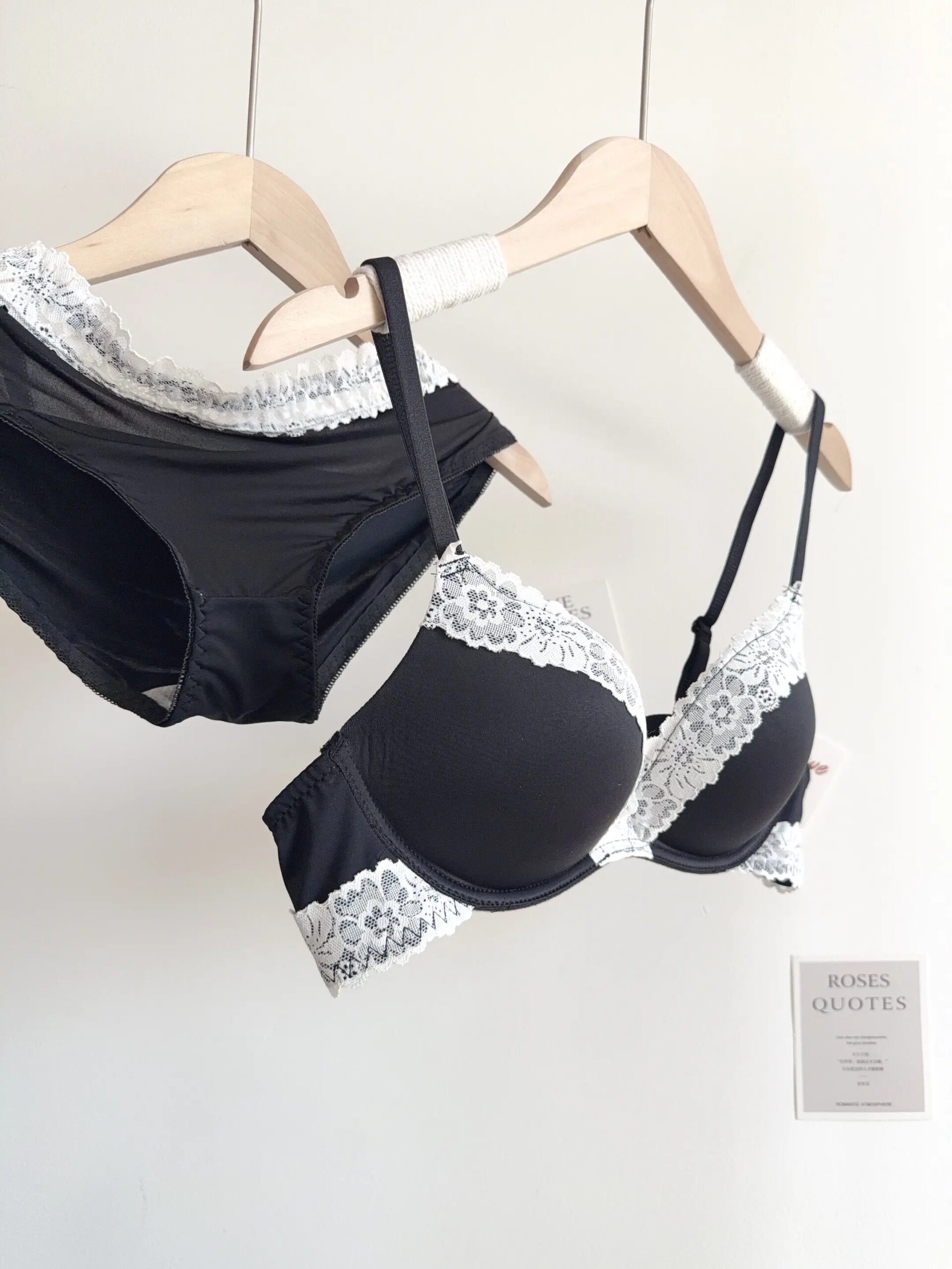 Conjunto de lencería sexy con estampado de leopardo para mujer, sujetador de encaje push-up sin aros, ropa interior diaria atractiva y cómoda que realza la figura. Conjunto de lencería sexy con estampado de leopardo para mujer, sujetador de encaje push-up sin aros, ropa interior diaria atractiva y cómoda que realza la figura.