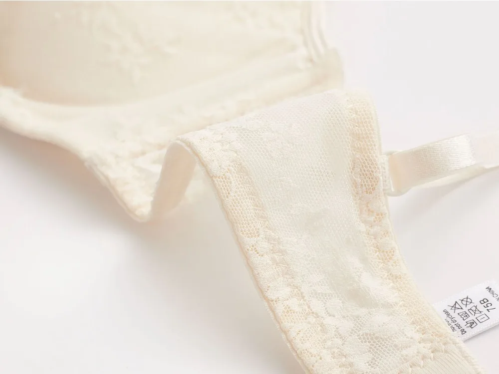 Conjunto de lencería Sexy de encaje bordado para mujer, sujetador de realce de copa fina francesa, ropa interior cómoda y transpirable, conjunto de bragas y sujetador para mujer Conjunto de lencería Sexy de encaje bordado para mujer, sujetador de realce de copa fina francesa, ropa interior cómoda y transpirable, conjunto de bragas y sujetador para mujer